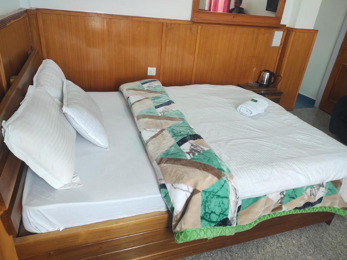 Hotel Tawang Regency Luaran gambar