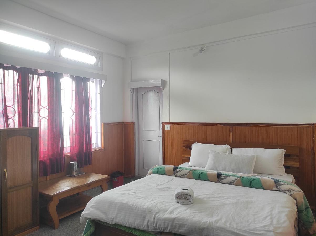 Hotel Tawang Regency Luaran gambar